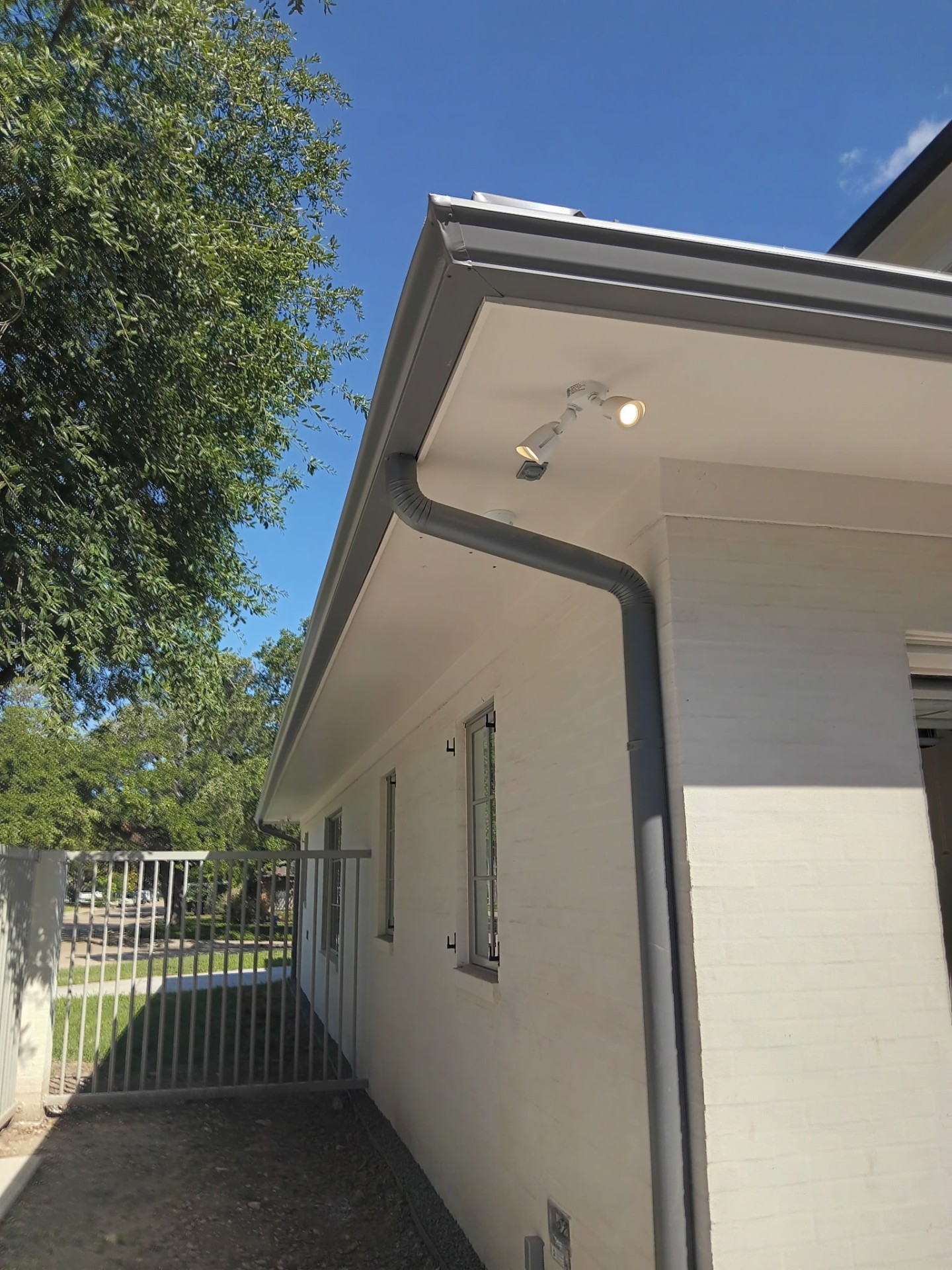 Gutter repair service in Montgomery County TX